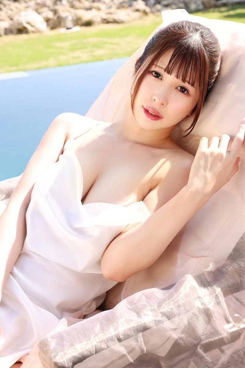 Miu Arioka - Idol JAV ngực khủng kiêm cosplayer vạn người mê