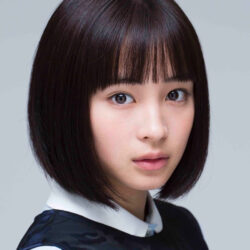 Giới thiệu về Suzu Hirose